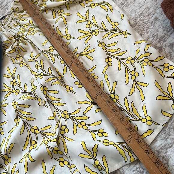 Tucker silk Floral Yellow and Cream Women's Top M/L - Picture 7 of 8